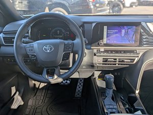 Toyota Camry SE 2025 d'occasion, propre, essence/électrique, traction avant - Product Image 6