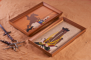 Plateau de service en bois avec poignées confortables, conçu pour un transport facile - Product Image 2