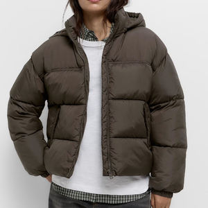 Vêtements d'extérieur décontractés légers pour femmes en gros, vêtements de tous les jours doux, veste zippée / logo personnalisé OEM, streetwear, veste matelassée ample - Product Image 1