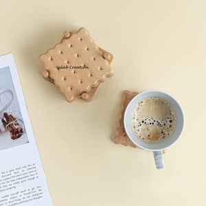 Ensemble de sous-verres carrés en bois de manguier avec support assorti pour une protection de table écologique pour la maison et la cuisine - Product Image 4