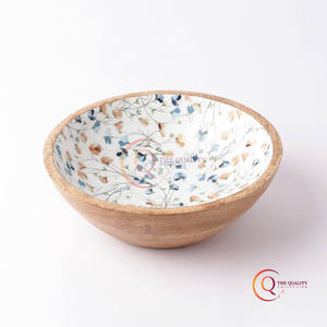 Bol en bois fait main avec un superbe design floral magnifiquement conçu pour ajouter de l'élégance à votre décoration intérieure - Product Image 5