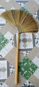 Haute qualité jonc de mer paille balai bâton nettoyage balai vietnamien paille doux manche balai au Vietnam en gros Akina - Product Image 6