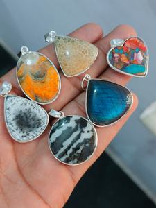 Colgante de múltiples piedras preciosas de Plata de Ley 925, colgante de piedras preciosas genuinas, colgante de piedras preciosas bohemias, joyería hecha a mano, regalo para ella - Product Image 5