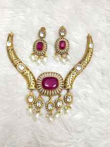 Ensemble de collier Mosenite de créateur avec boucles d'oreilles assorties en pierre cloutée finition or bijoux pour mariage mariée et fête - Product Image 6