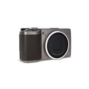 24MP Compact Digital Camera <b>28mm</b> F2.8 Lens APS-C Size CMOS Sensor HD Video 5K Metallic Warm-Gray Body Dark Brown Grip Natural - Product Image 4