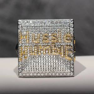 Lujoso 925 Plata Diseño único Iced Out Leb Grown Round Brilliant Cut VVS Clarity Diamond Luxury Original Hip Hop Jewelry - Product Image 1