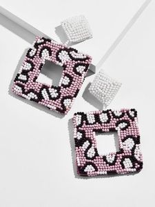 Boucles d'oreilles uniques faites à la main avec Stitch Art - Product Image 4