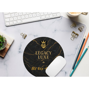 Alfombrilla de Ratón Personalizada Legacy Luxe con Reposamuñecas, Estilo Anime, Base de Goma Antideslizante de Neopreno, Función de Carga Inalámbrica, en Existencia - Product Image 1