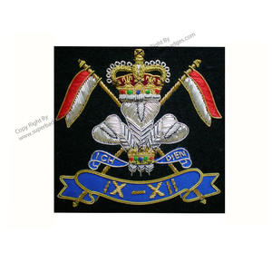 Conception personnalisée Badges de broderie à la main en fil métallique de haute qualité Badges brodés à la main Emblèmes - Product Image 6