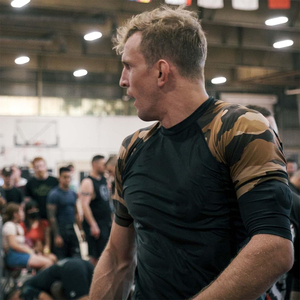 ชุดว่ายน้ำแห้งเร็วรัดรูปสำหรับผู้ชายชุดป้องกันผดผื่นสำหรับฟิตเนสผ้ายืดทรงสลิมฟิตของผู้ชาย - Product Image 3