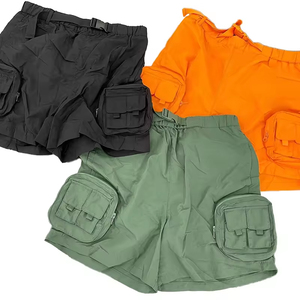 Pantalones cortos de nailon con cintura elástica y bolsillo de parche 3D con bordado unisex y logotipo personalizado para verano - Product Image 1