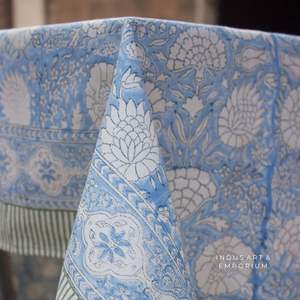 Bleu Gadh fait à la main Floral indien coton toile main bloc imprimé nappe 6 places et 8 places - Product Image 1
