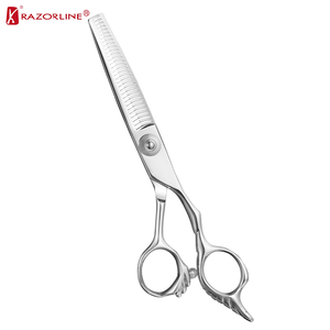 Ciseaux de <span class=keywords><strong>coiffure</strong></span> professionnels Razorline Japan440C 6,0 pouces, logo personnalisé, CNC, or rose/argent, pour fournitures de <span class=keywords><strong>salon</strong></span> de <span class=keywords><strong>coiffure</strong></span> - Product Image 3