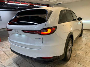 Mazda CX-90 Plug-in 2024 Usado en Excelentes Condiciones - Product Image 3