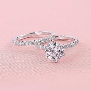 Anillo de diamante cultivado en laboratorio redondo certificado IGI en oro blanco de 14 quilates para boda o estilo de banda de compromiso - Product Image 1