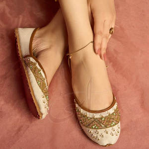 Nouvelles Khussas Durables et Antidérapantes pour Femmes, Style Tendance, Vente Chaude, Fabrication Sur Mesure, Robustes, Vente Directe Usine, Pour Adultes, Toutes Saisons - Product Image 3