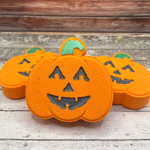 OEM personalizado Natural baño Fizzies Set forma de calabaza Halloween baño para bomba de etiqueta privada al por mayor a granel de Vietnam - Product Image 3