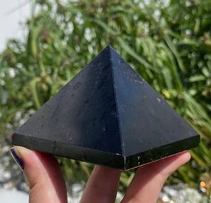 Elegante Pirámide de cristal de turmalina negra de alto pulido, Ágata Natural, piedra preciosa tallada, amor curativo, artesanías de piedra semipreciosa - Product Image 2