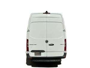 Furgoneta de Carga de Gran Tamaño 2021-2023, Vehículo de Transporte Comercial de Alta Capacidad en Perfecto Estado - Product Image 2