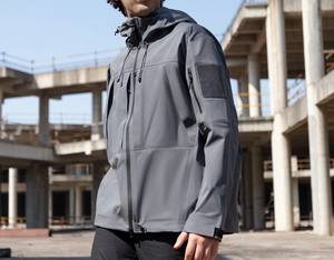 เสื้อแจ็คเก็ตคุณภาพสูงสำหรับฤดูหนาวแบบ unisex สำหรับกิจกรรมกลางแจ้ง ผ้าแข็งแบบมีซับใน กันน้ำ ระบายอากาศ กันลม มีฮู้ด คอเสื้อแบบกลม ด้านหน้าทำจากผ้าฝ้าย - Product Image 5