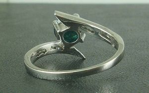 Anillo de Compromiso Solitario con Diamante Natural Azul y Blanco de Moda JEWELSPAARK, Oro Blanco Sólido de 10k - Product Image 4