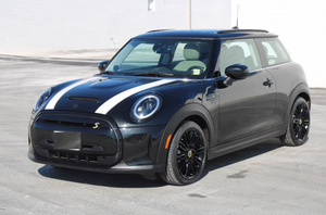 WMW13DJ00P2T91177 2023 Hatchback Eléctrico Compacto Edición SE - Product Image 4