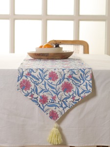 Camino de Mesa de Doble Capa de Lona de Algodón Premium con Estampado Digital Floral, Borlas Tejidas y Estilo Damasco, Azul y Rosa, Diseño Abstracto para Comedor - Product Image 1