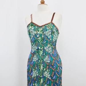 Nouveauté Robe de soirée mi-longue de luxe élégante pour femmes avec broderie en cristal Robe de bal droite sans manches Taille naturelle - Product Image 1