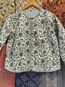 Chaqueta de algodón rosa acolchada con estampado de bloque indio, abrigo bohemio hecho a mano para mujer, diseño de flores de longitud corta, regalo perfecto transpirable - Product Image 6