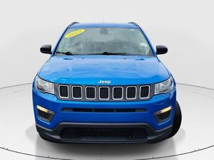 Nouveautés à prix réduits! Véhicule d'occasion Compass Sport FWD 2.4L Automatique 2021, sièges en cuir, SUV Crossover - Product Image 2