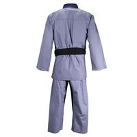 Les arts martiaux portent un uniforme de karaté avec logo personnalisé à vendre en gros uniforme de karaté de haute qualité