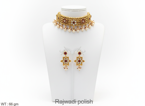 ชุดสร้อยคอแบบโชคเกอร์สไตล์ราชวัติ งานขัดเงาแบบโบราณ 5 ชั้น ประดับลูกปัดแบบชาติพันธุ์ เหมาะสำหรับงานแต่งงาน งานปาร์ตี้ งานเทศกาล และงานพิธีกรรมแบบดั้งเดิม - Product Image 4