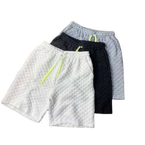 กางเกงขาสั้นกีฬาผู้ชายผ้าแคนวาสผสมโพลีเอสเตอร์ 100% ทรงปกติ เอวยางยืด มีกระเป๋า ระบายอากาศได้ดี กันน้ำ สไตล์ไฮสตรีท - Product Image 1