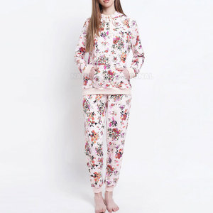 Último diseño Ropa de invierno Mujer Chándal Causal Manga larga Color personalizado Mujer Chándal para la venta - Product Image 1