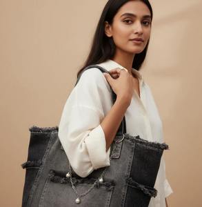 Sac à bandoulière en denim indigo fait main de qualité supérieure, nouvelle vision, grand sac utilitaire minimaliste, lavage foncé, accessoire de mode - Product Image 3