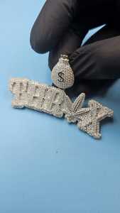 Colgante de letra de plata de ley 925 con diamante redondo de moissanita VVS brillante y engastado en plata, para fiesta, unisex - Product Image 3