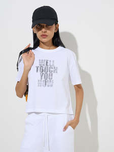 T-shirt en tricot à manches courtes et col rond élastique pour femmes, grande taille, décontracté, avec broderie et bouton respirant - Product Image 4