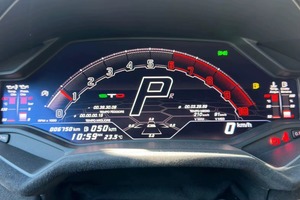 Lamborghini Huracan STO 2023 certifiée propre et en bon état - Product Image 6