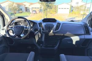 Ford Transit 350 XLT V6 2019 IMPECABLE, LISTO PARA ENTREGA INMEDIATA - Product Image 2