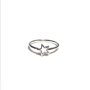 Minimaliste 925 Sterling Silver Hollow Star Ring pour les femmes Dainty Open Star Design Simple Fashion Jewelry Gift - Product Image 1