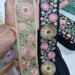 Bordado floral a medida en dos formas de color en tela de red base para decoración de prendas en 1,5 pulgadas de ancho y para reventa. - Product Image 6