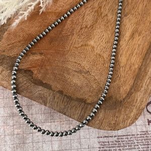 Collier de 16 pouces de perles en argent sterling de 4mm enfilés à la main, cadeau de bijoux fait main classique élégant - Product Image 2