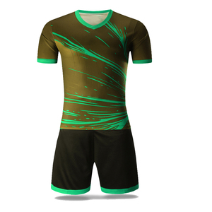 Venta caliente nueva ropa deportiva de uniforme de fútbol de manga corta transpirable de secado rápido de alta calidad con números y logotipos impresos - Product Image 4
