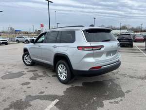 Modelo Mejor Calificado 2025 Jeep GRAND CHEROKEE L LAREDO X 4X4 - Product Image 4