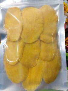 Délicieux casse-croûte à manger mangue séchée aigre et sucrée avec emballage cadeau emballage sous vide tranches de mangue séchée douce - Product Image 5