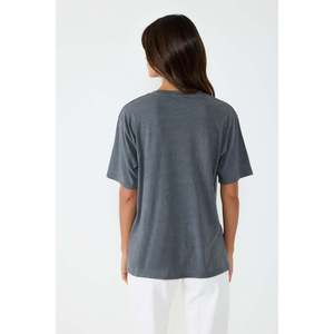 T-shirt à col rond orné de pierres florales anthracite - Product Image 5
