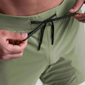 Short d'entraînement de performance pour hommes, confortable et extensible, idéal pour le fitness, le yoga et les activités de plein air, short en maille pour hommes - Product Image 6