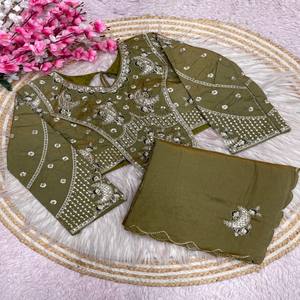 Sari VASTRA COTTAGE de satén bicolor con hermosos bordados de cuentas en todo el borde Arco y blusa de satén bicolor cosida - Product Image 3