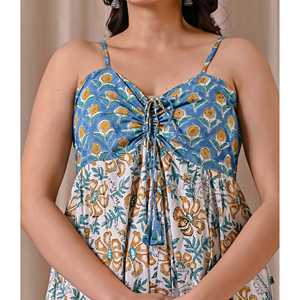 Vestido de Algodón Estampado en Bloques Azul y Blanco con Tirantes Finos, Diseño Elegante y Casual de Boutique, Talla Única, Transpirable, Cintura Natural - Product Image 2