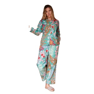 Ensemble pyjama floral en pur coton avec sangle spaghetti vêtements de nuit d'été doux pour les femmes pour les demoiselles d'honneur et se prélasser - Product Image 1